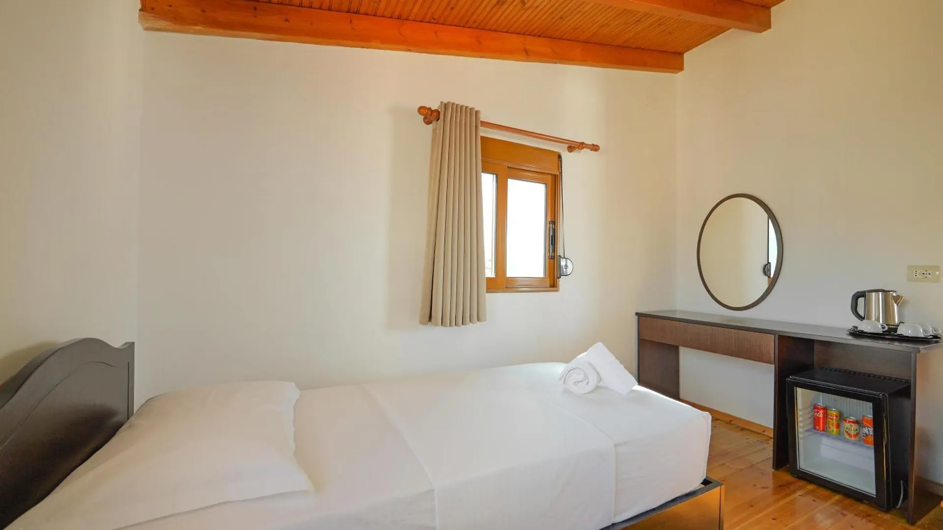 Villa Abedini Ksamil 0*,  Albánia